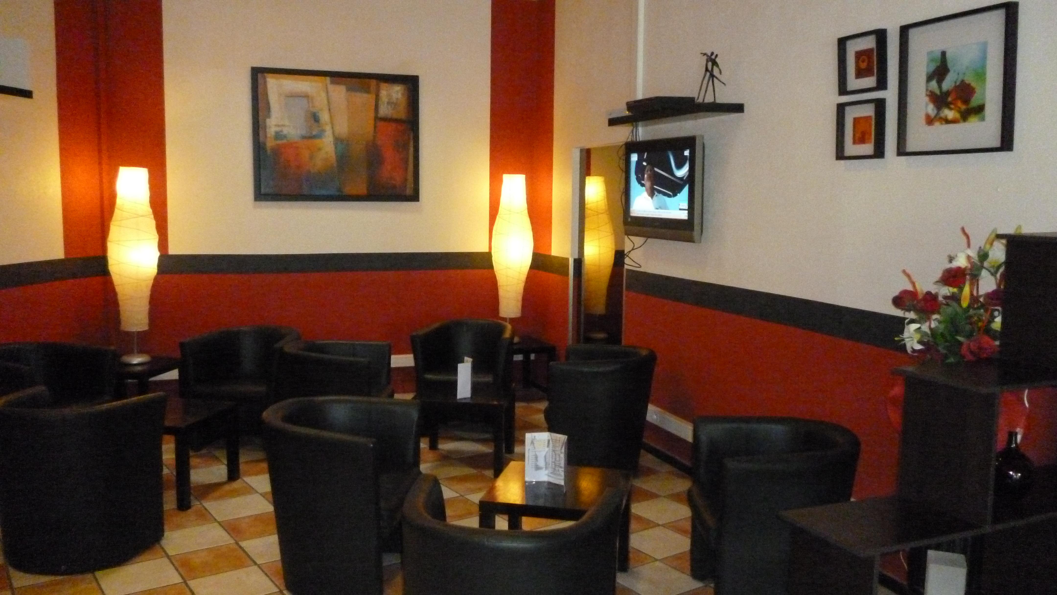 Cit'Hotel Escatel Macon Bagian luar foto