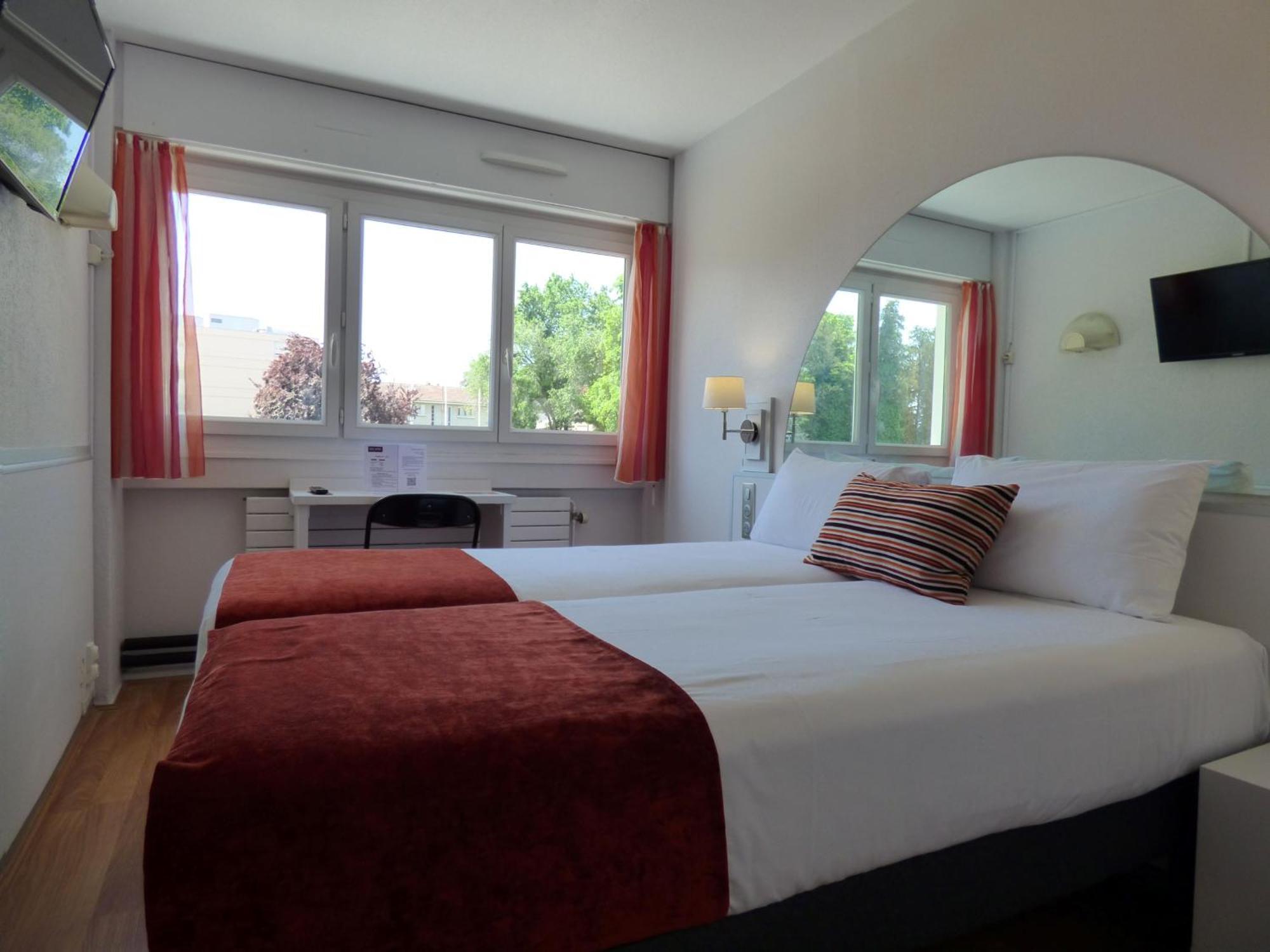 Cit'Hotel Escatel Macon Bagian luar foto