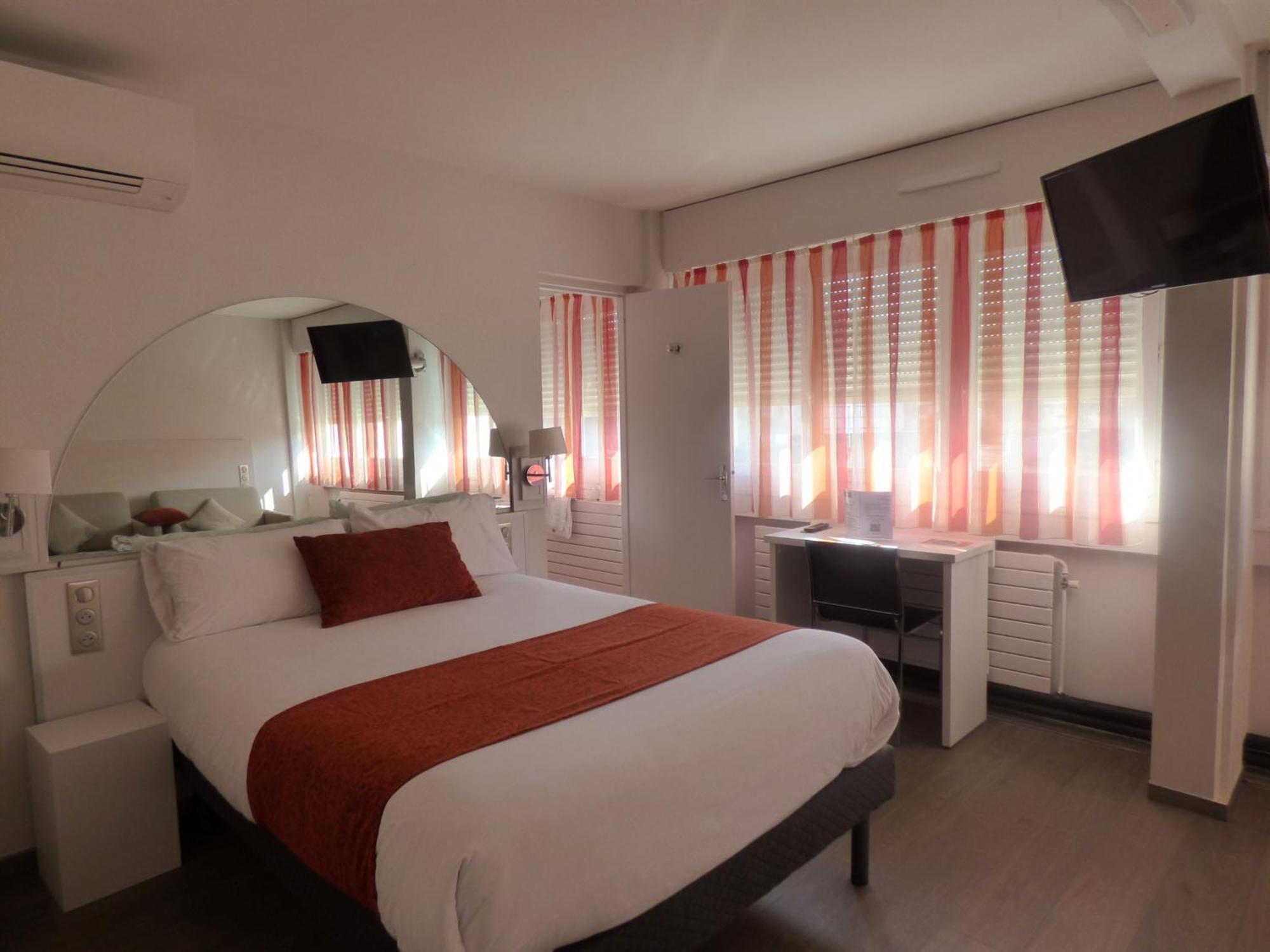 Cit'Hotel Escatel Macon Bagian luar foto