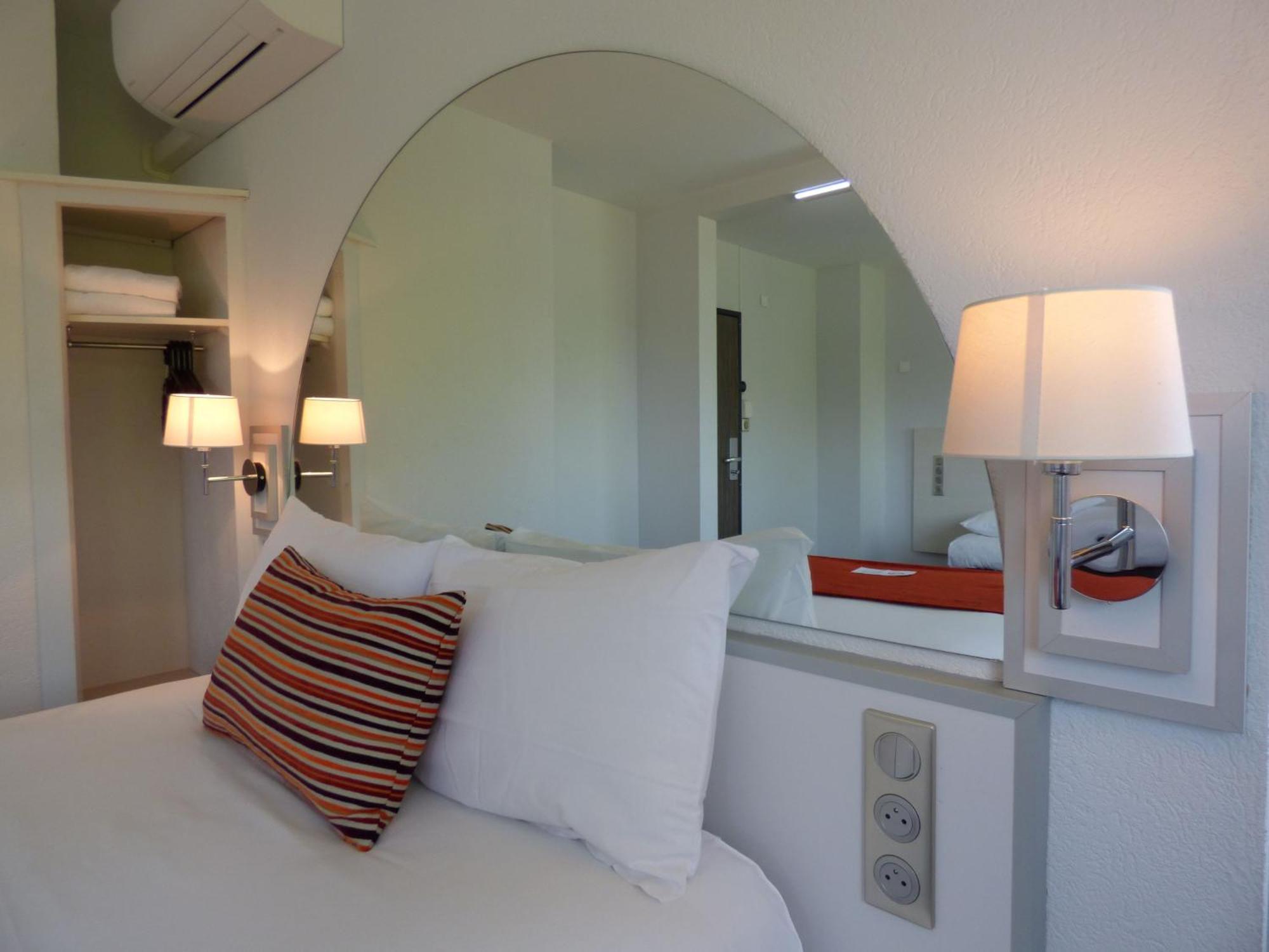 Cit'Hotel Escatel Macon Bagian luar foto