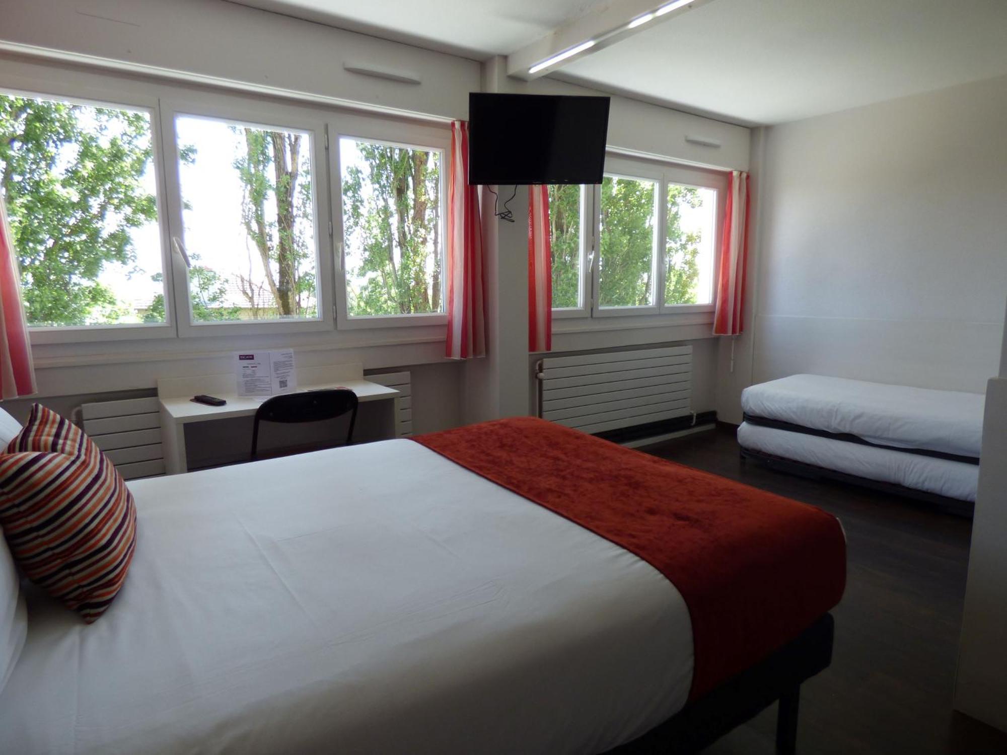 Cit'Hotel Escatel Macon Bagian luar foto